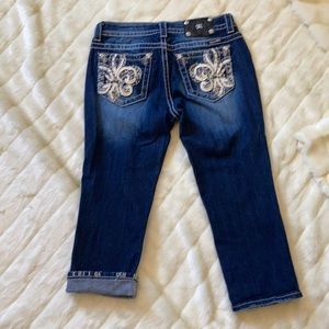 Miss Me easy cropped Jean size 28